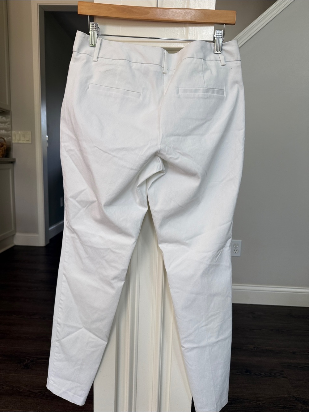 Satinato NWT White Stretch Ankle Pants 8 - Picture 6 of 8